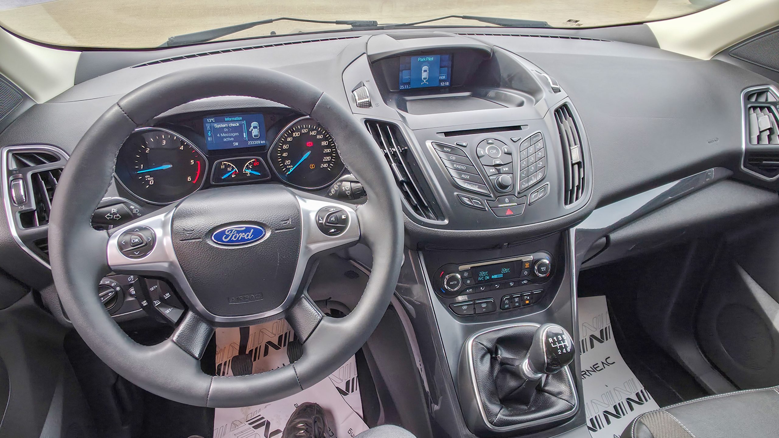 Ford KUGA TITANIUM 4WD